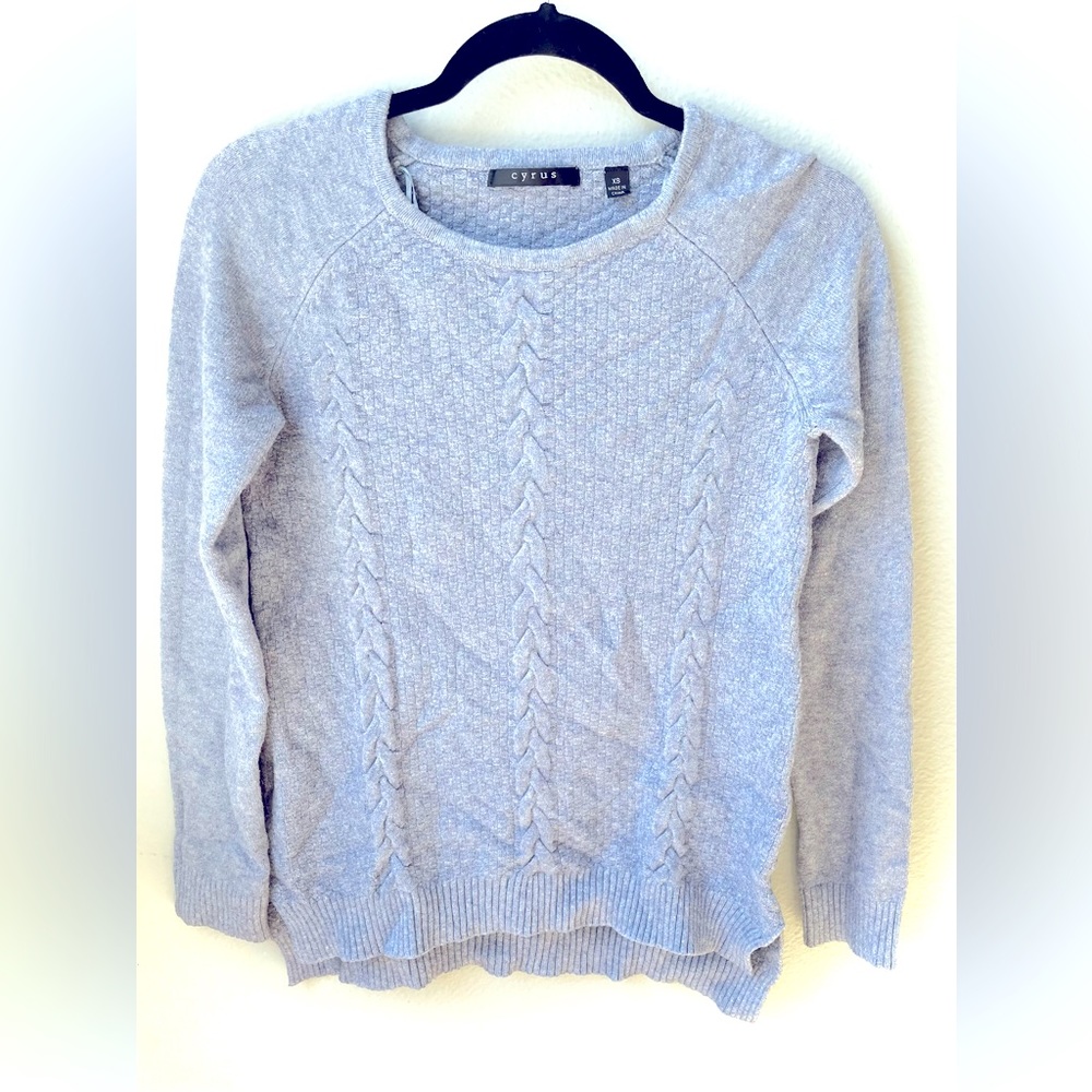 CYRUS sweater women’s blue/gray XS soft long sleeve sweater